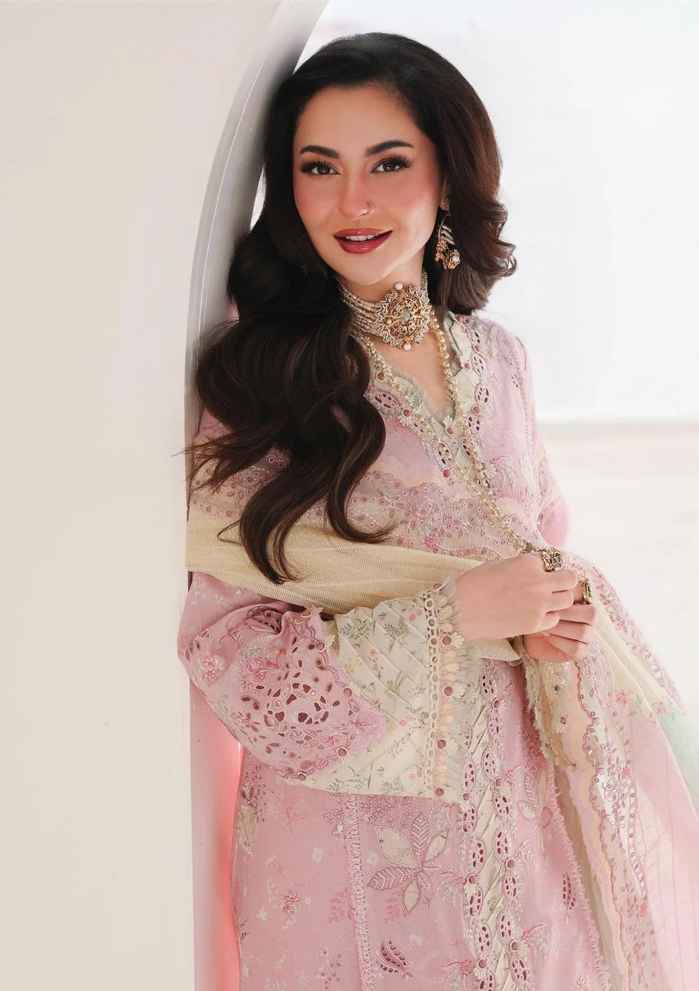 03-Piece Embroidered Lawn Suit With Jacquard Dupatta | Ready To Wear